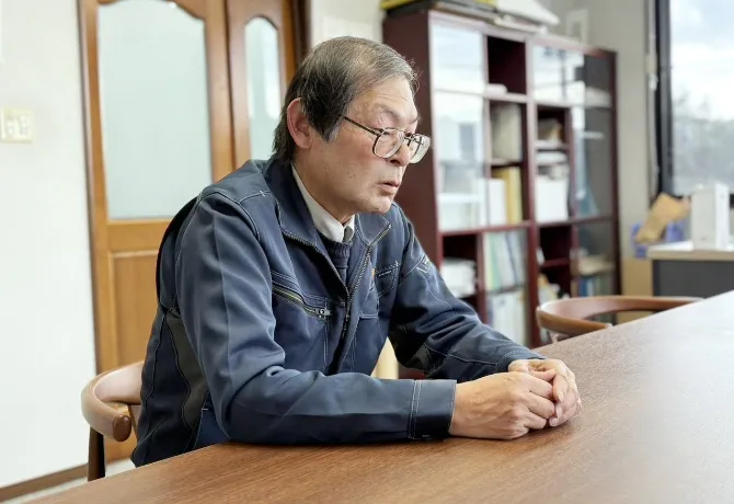 部長 / 阿部昌宣さんのインタビューの様子