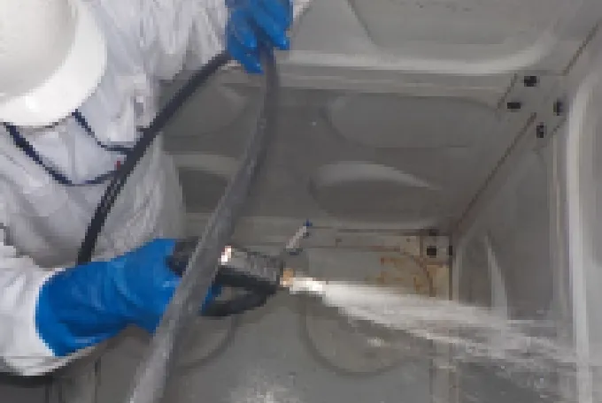 高架水槽清掃作業_2
