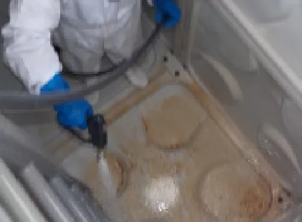 高架水槽清掃作業_1