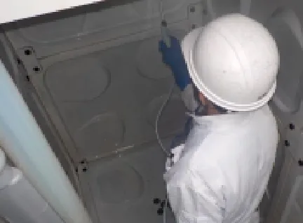 高架水槽清掃作業_3